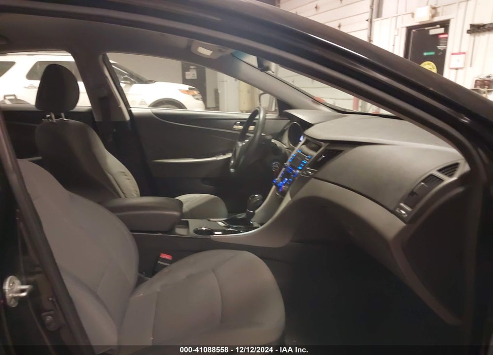 2012 HYUNDAI SONATA VIN: 5NPEB4AC9CH431282