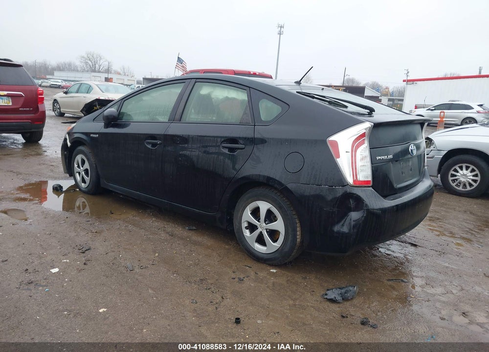2015 TOYOTA PRIUS TWO VIN: JTDKN3DU0F1938558