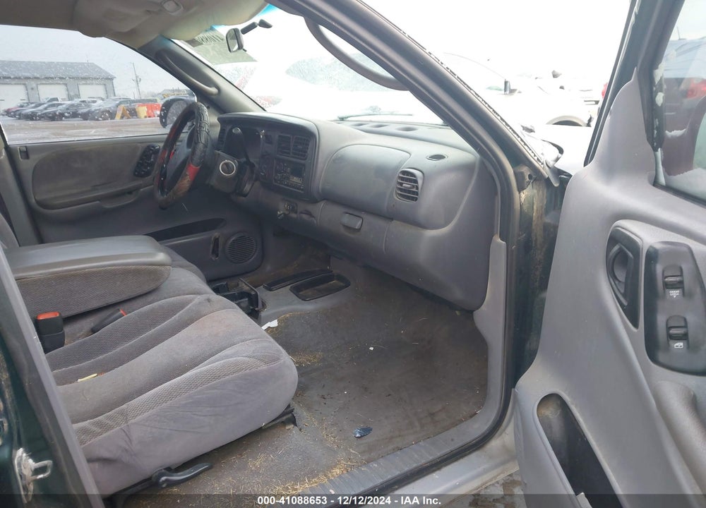 2000 DODGE DAKOTA SLT/SPORT VIN: 1B7GL2AN3YS608008