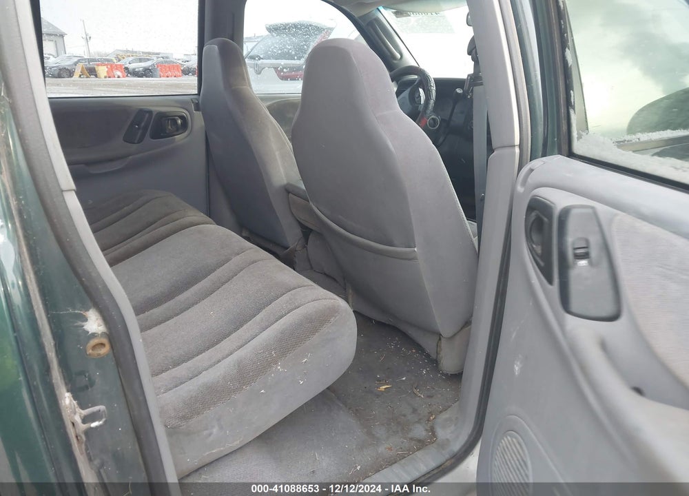2000 DODGE DAKOTA SLT/SPORT VIN: 1B7GL2AN3YS608008