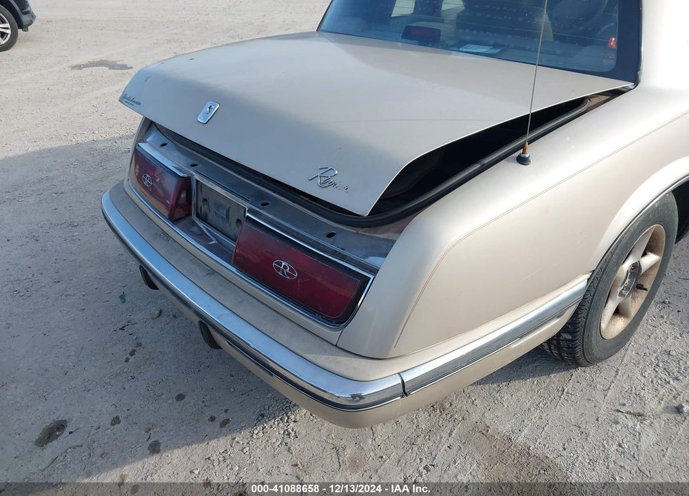 1991 BUICK RIVIERA VIN: 1G4EZ13L8MU410255