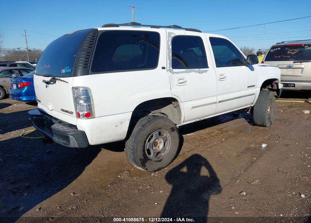 2002 CHEVROLET TAHOE LT VIN: 1GNEK13Z82R218189