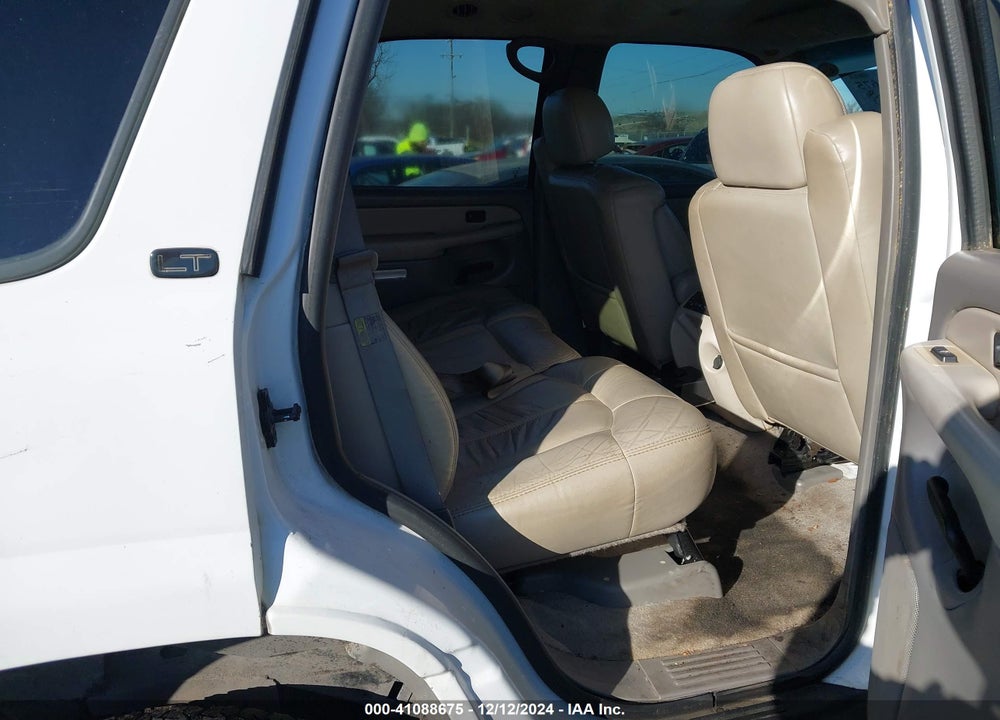 2002 CHEVROLET TAHOE LT VIN: 1GNEK13Z82R218189