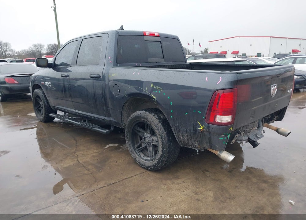 2017 RAM 1500 VIN: 1C6RR7MT1HS640400