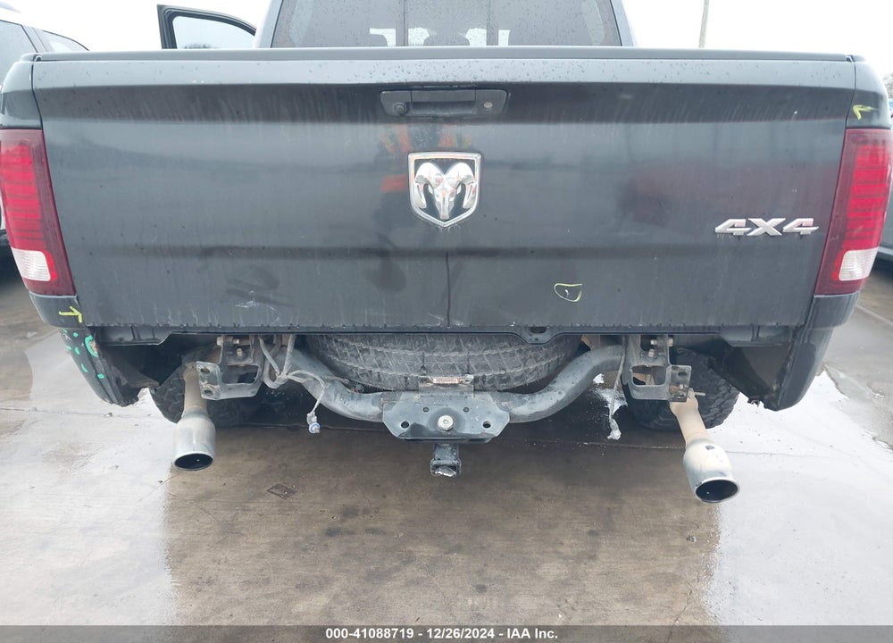 2017 RAM 1500 VIN: 1C6RR7MT1HS640400