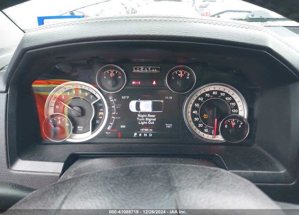 2017 RAM 1500 VIN: 1C6RR7MT1HS640400
