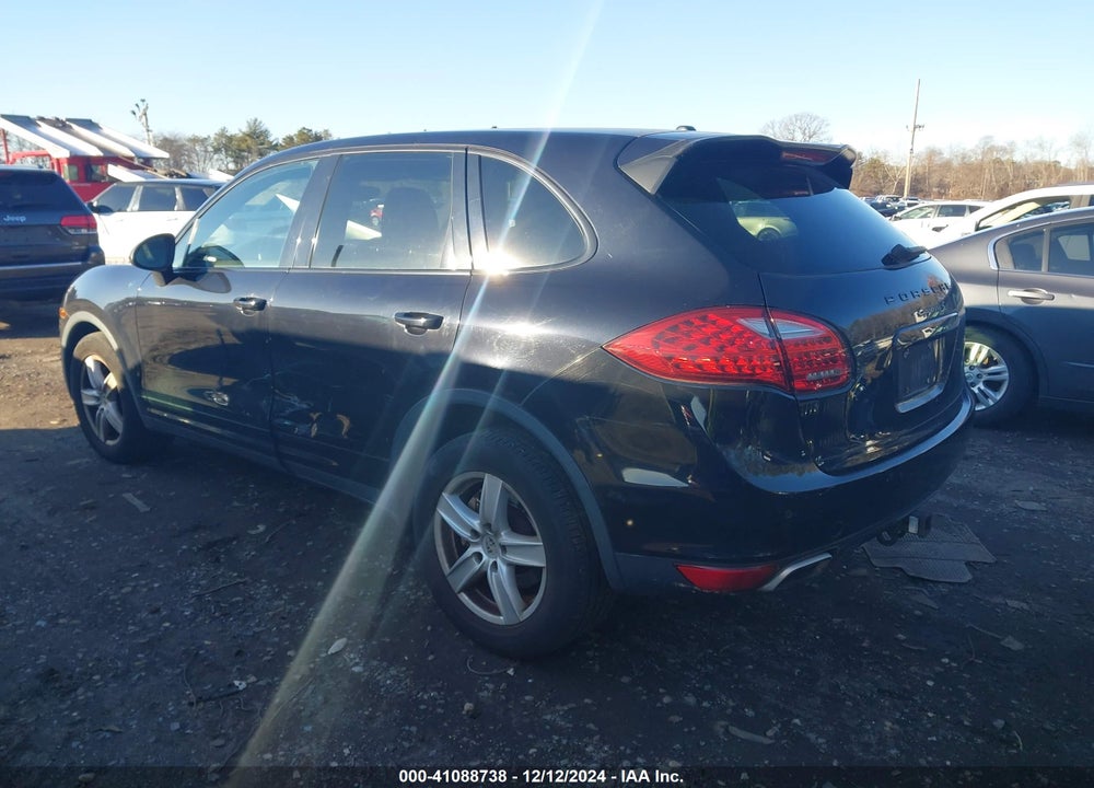2011 PORSCHE CAYENNE VIN: WP1AB2A29BLA44007