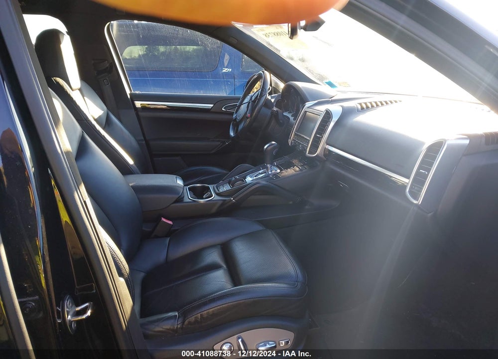 2011 PORSCHE CAYENNE VIN: WP1AB2A29BLA44007