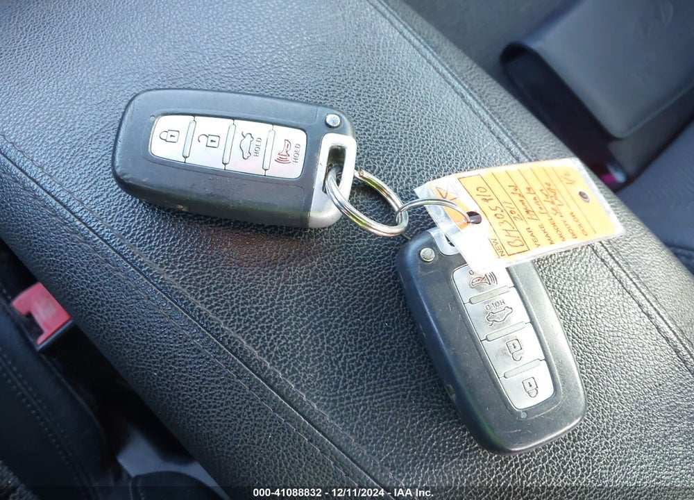 2011 HYUNDAI SONATA SE VIN: 5NPEC4AC9BH305810