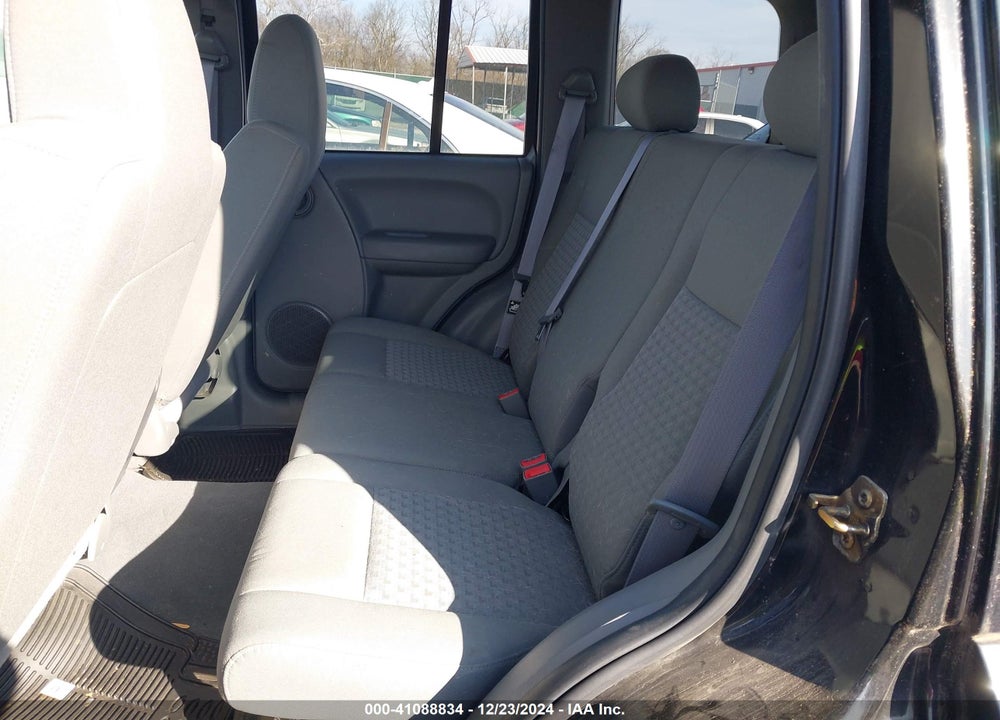 2005 JEEP LIBERTY RENEGADE VIN: 1J4GL38K55W638188