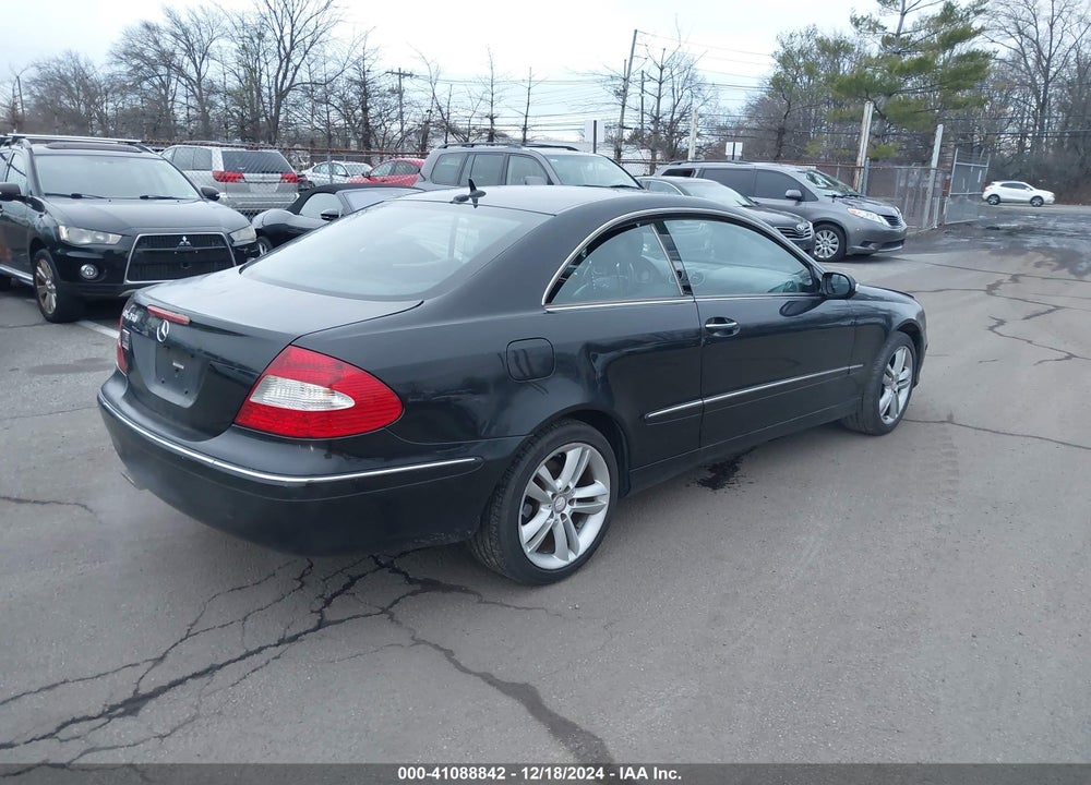 2008 MERCEDES-BENZ CLK 350 VIN: WDBTJ56H28F235608