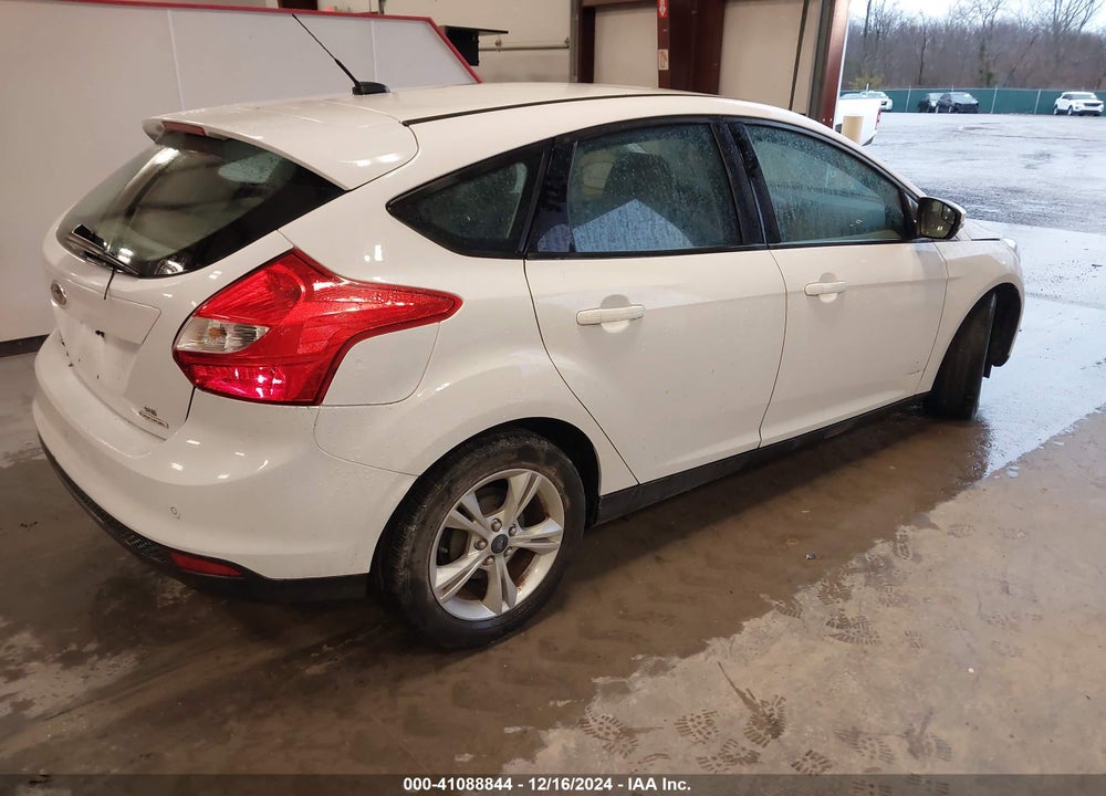 2014 FORD FOCUS SE VIN: 1FADP3K27EL438586
