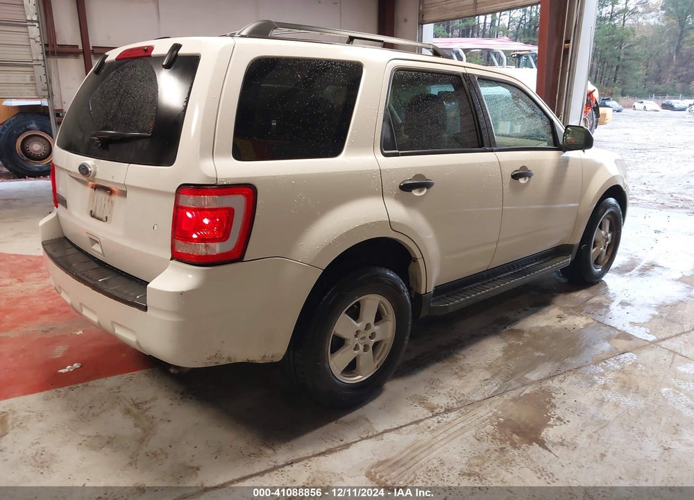 2010 FORD ESCAPE XLT VIN: 1FMCU0D73AKA10208