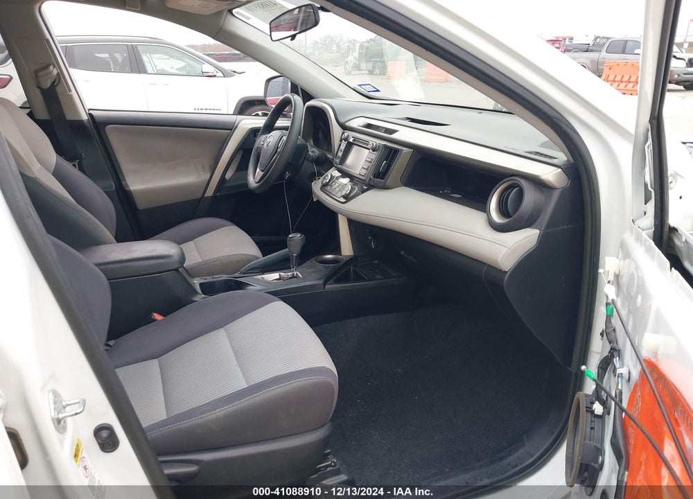 2015 TOYOTA RAV4 VIN: 2T3WFREV3FW142266