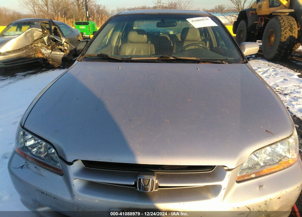 1998 HONDA ACCORD EX V6 VIN: 1HGCG1655WA001814