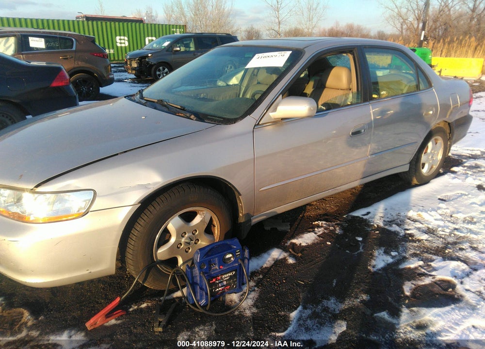 1998 HONDA ACCORD EX V6 VIN: 1HGCG1655WA001814