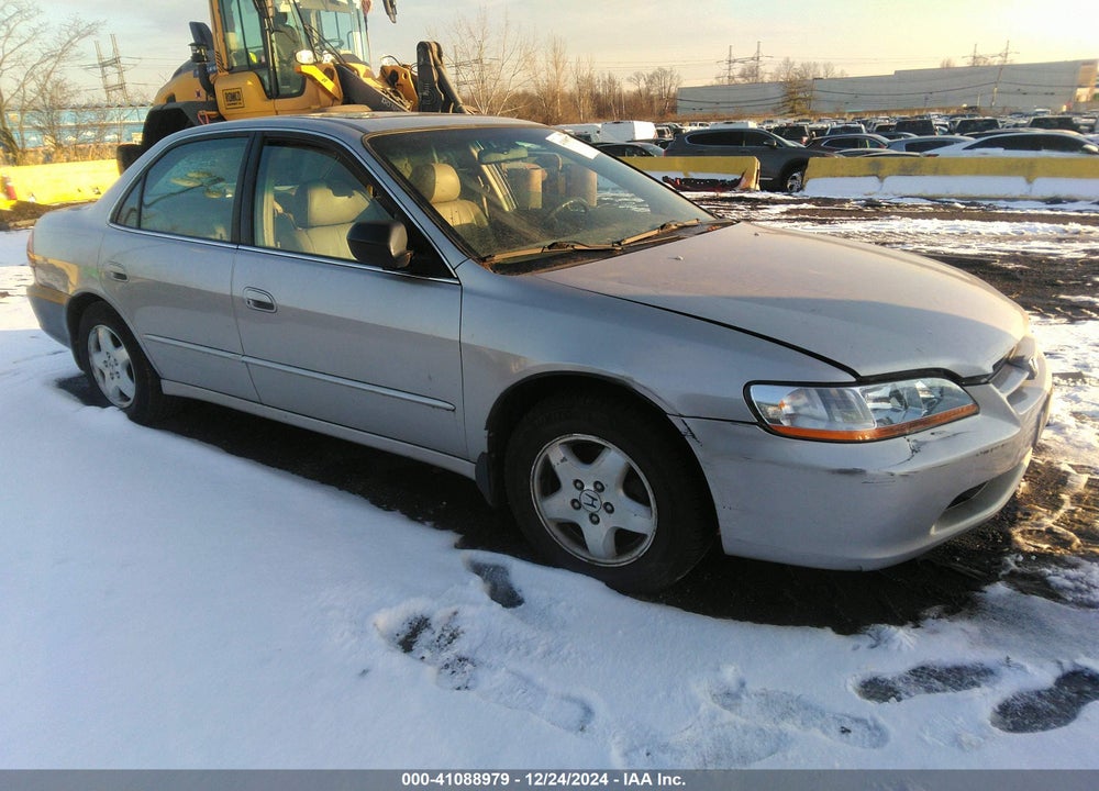 1998 HONDA ACCORD EX V6 VIN: 1HGCG1655WA001814