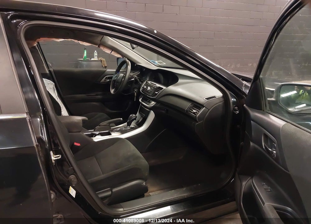 2013 HONDA ACCORD LX VIN: 1HGCR2F32DA068382