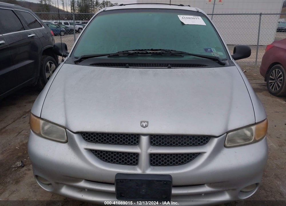 2000 DODGE GRAND CARAVAN VIN: 1B4GP44R0YB712001