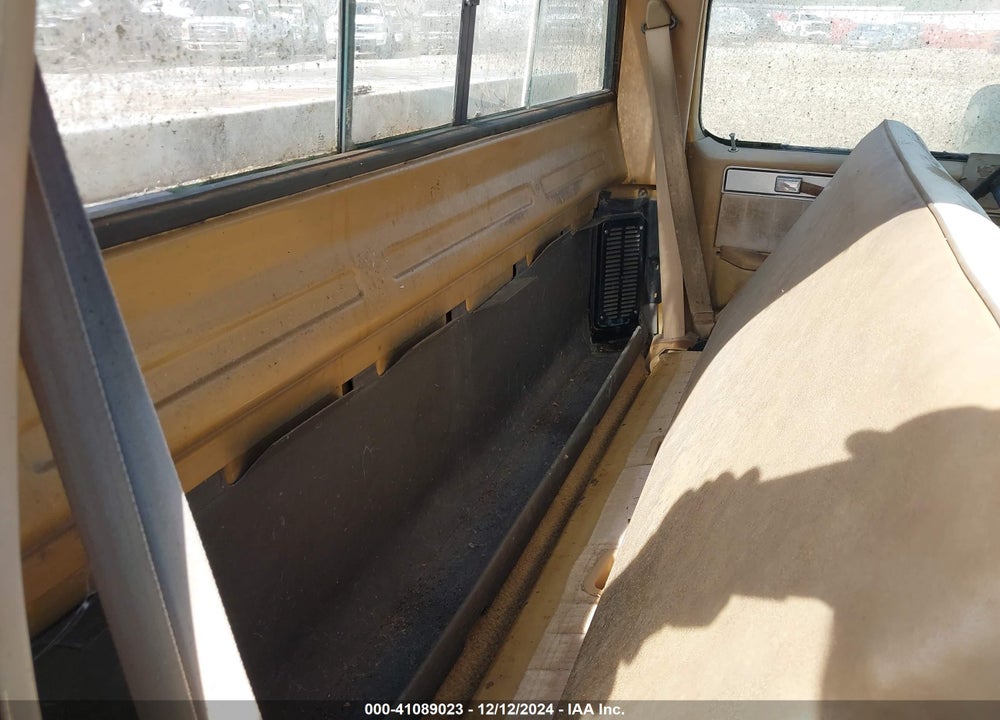 1984 CHEVROLET C10 VIN: 1GCDC14H9ES189192