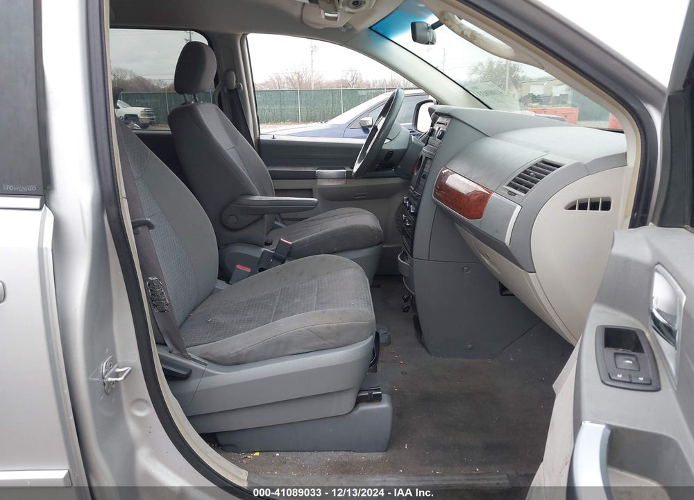 2008 CHRYSLER TOWN & COUNTRY TOURING VIN: 2A8HR54P18R779755
