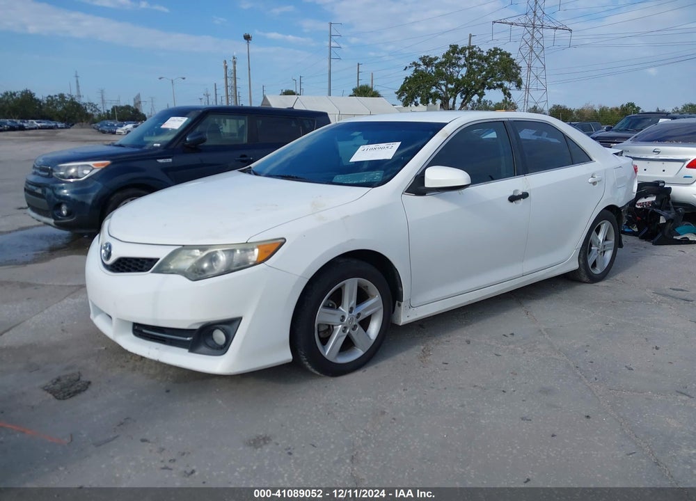 2013 TOYOTA CAMRY SE VIN: 4T1BF1FK5DU692210