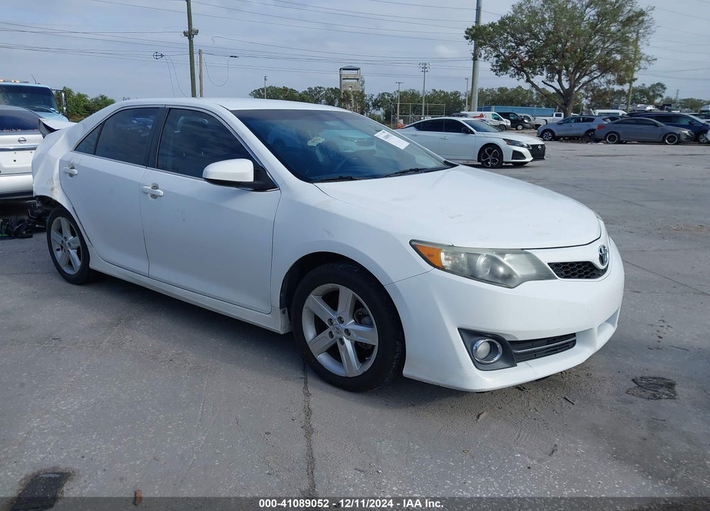 2013 TOYOTA CAMRY SE VIN: 4T1BF1FK5DU692210