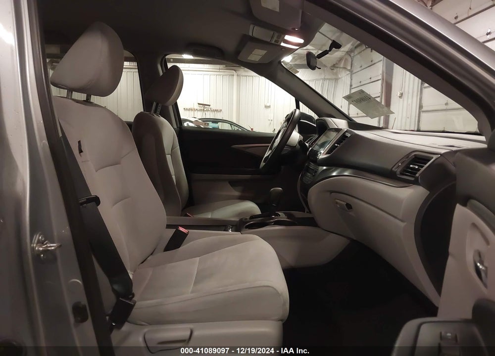 2018 HONDA PILOT EX VIN: 5FNYF5H31JB014876