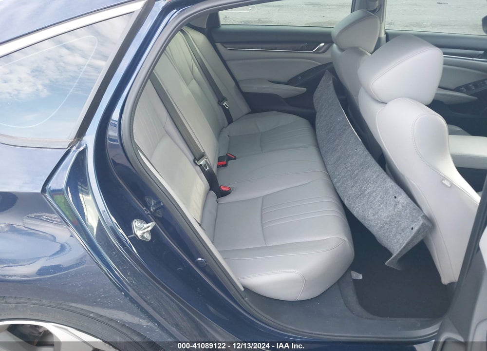 2018 HONDA ACCORD VIN: 1HGCV1F93JA185586
