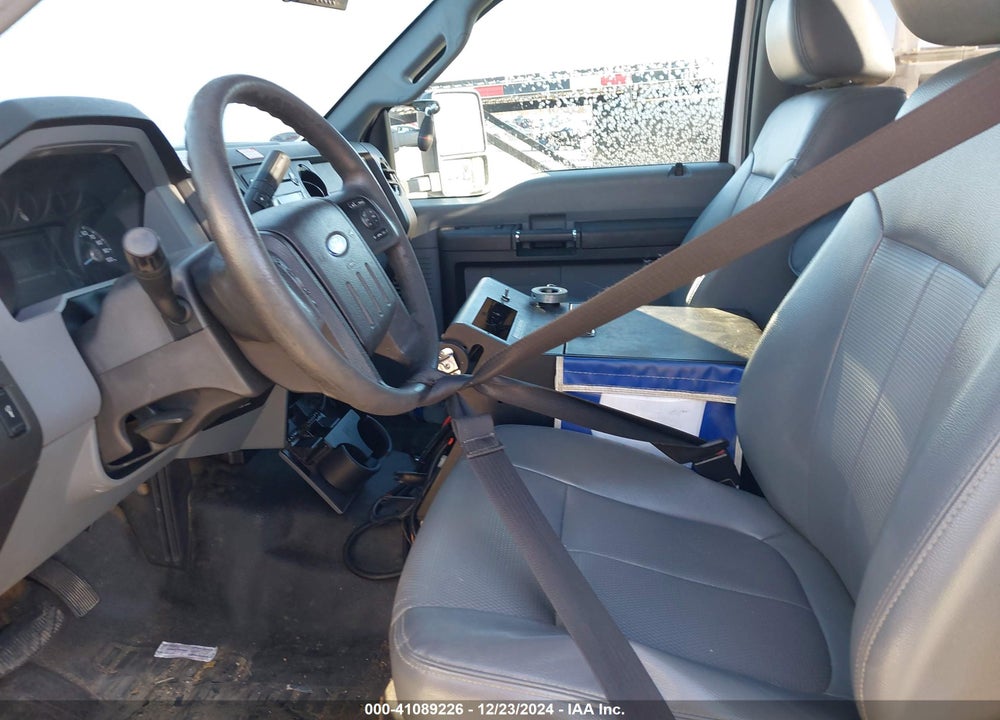 2016 FORD F-550 CHASSIS XL VIN: 1FDUF5HTXGEA83084
