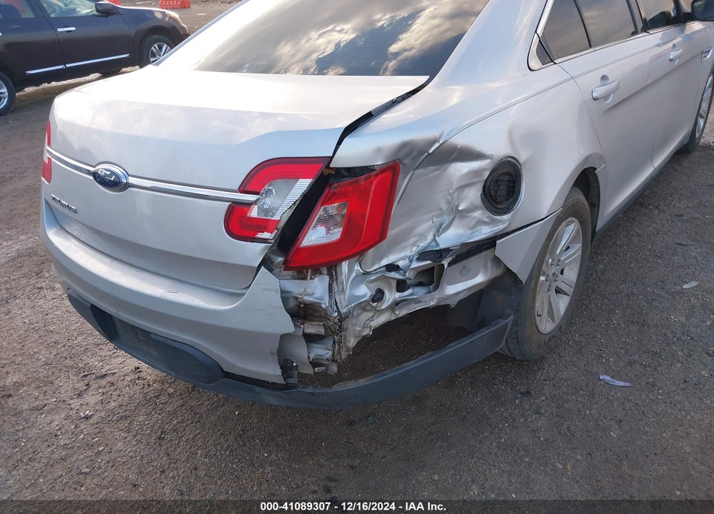 2010 FORD TAURUS VIN: 1FAHP2DW8AG105974