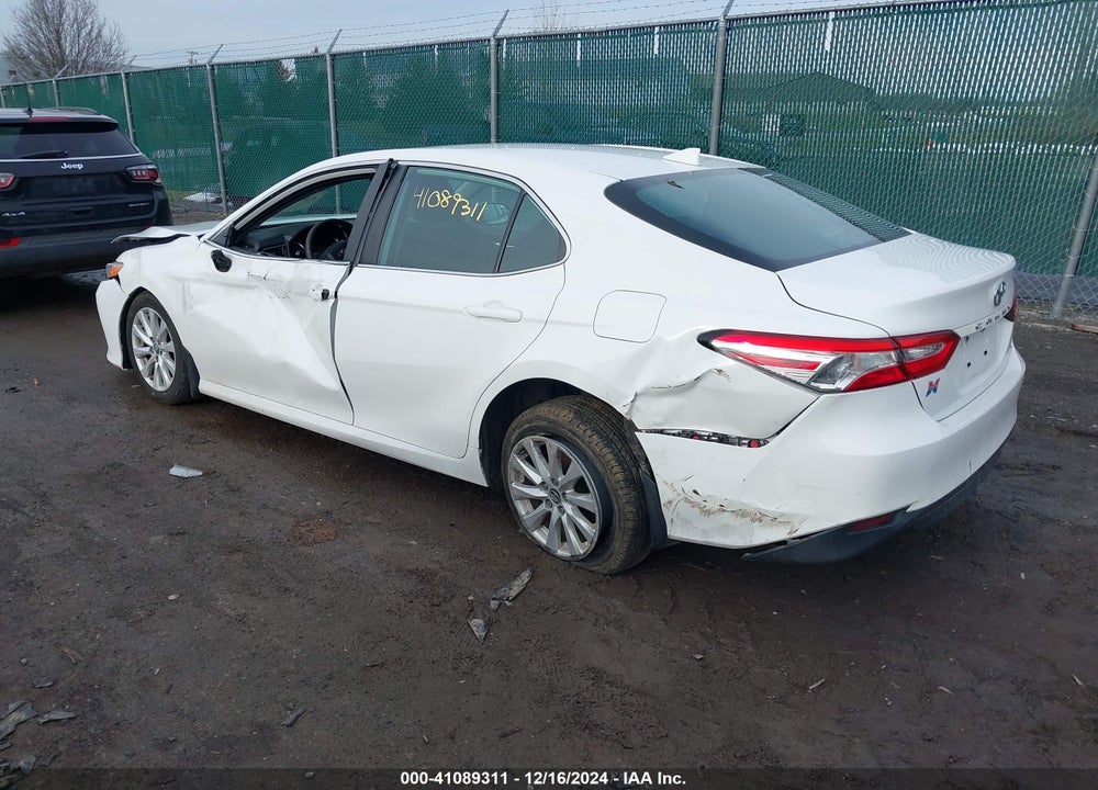 2020 TOYOTA CAMRY LE VIN: 4T1C11AK5LU860761