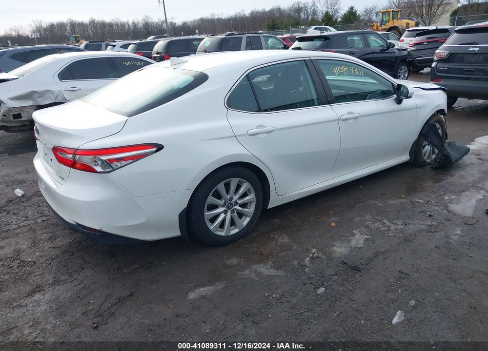 2020 TOYOTA CAMRY LE VIN: 4T1C11AK5LU860761