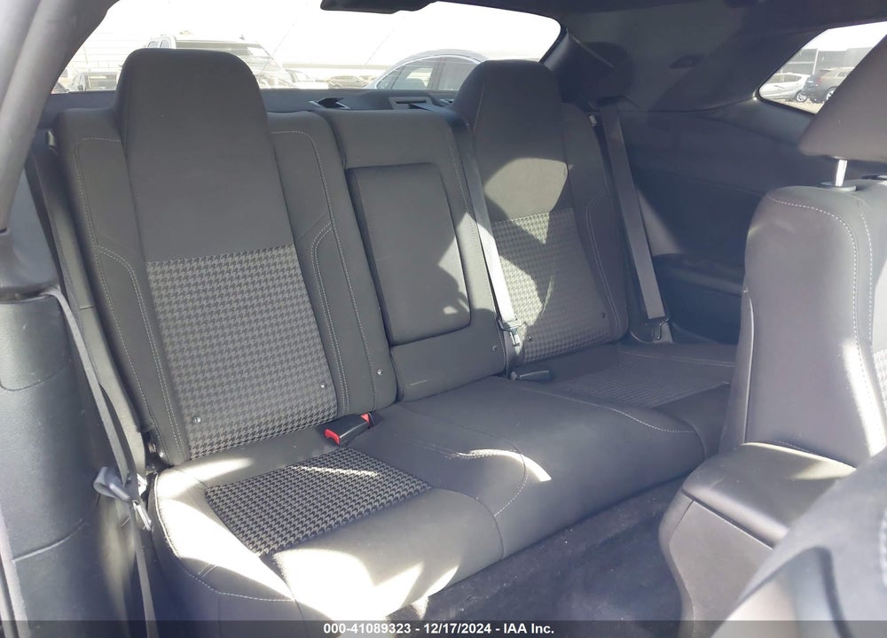 2018 DODGE CHALLENGER SXT VIN: 2C3CDZAG4JH303026