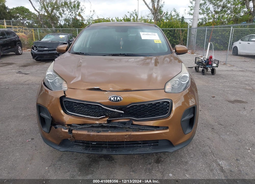 2018 KIA SPORTAGE LX VIN: KNDPM3AC7J7331616