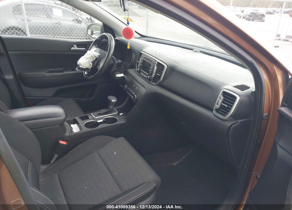 2018 KIA SPORTAGE LX VIN: KNDPM3AC7J7331616