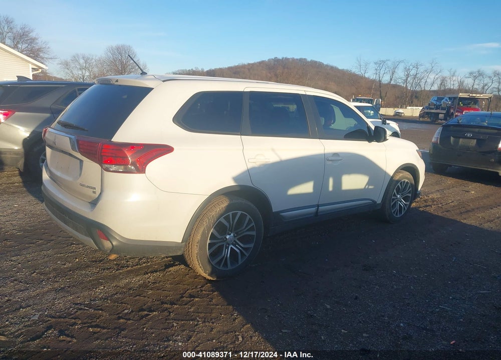 2016 MITSUBISHI OUTLANDER SE VIN: JA4AD3A36GZ020286