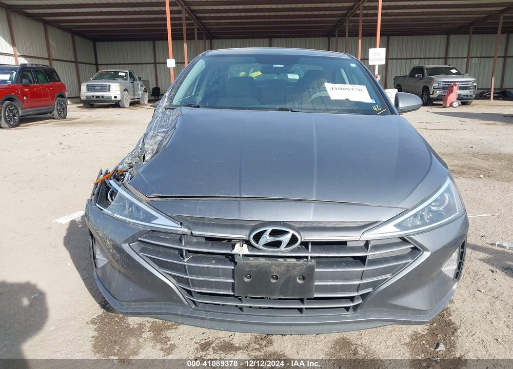 2019 HYUNDAI ELANTRA SE VIN: 5NPD74LFXKH487511