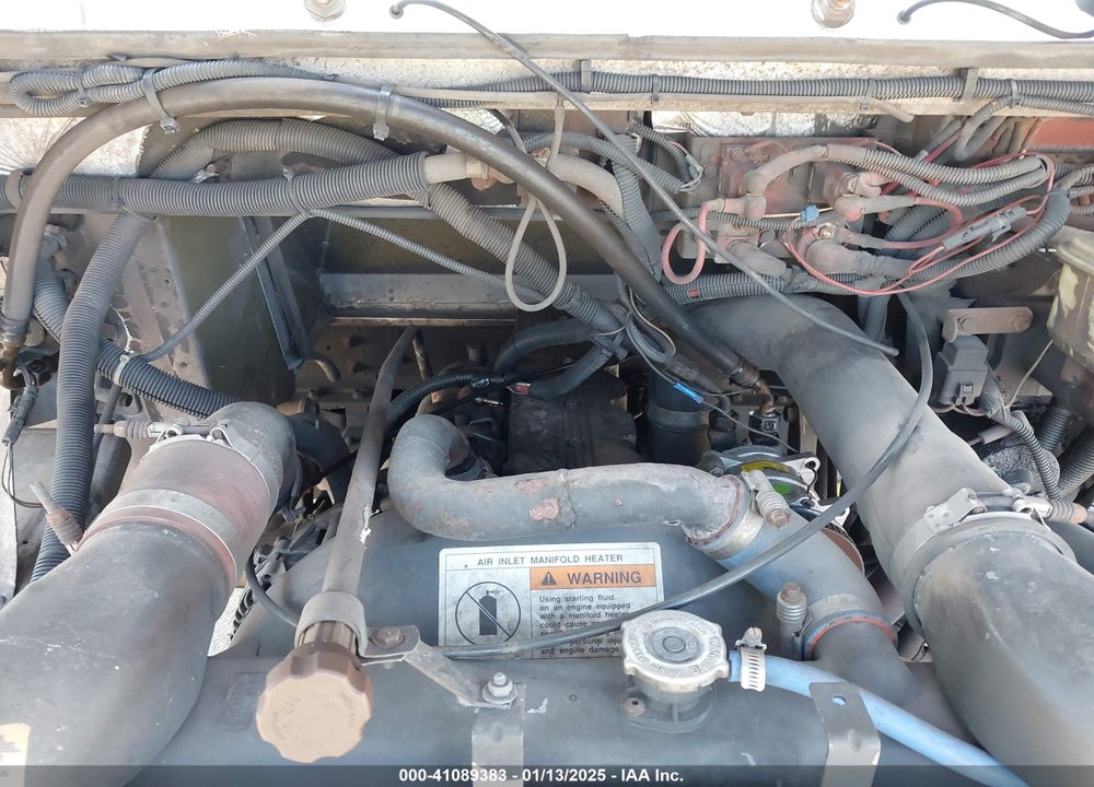 2000 FREIGHTLINER CHASSIS M LINE WALK-IN VAN VIN: 4UZA4FF4XYCF78492