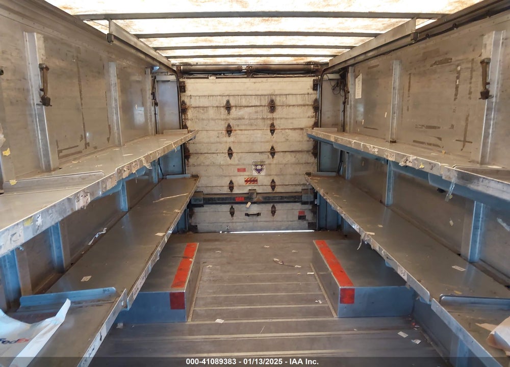 2000 FREIGHTLINER CHASSIS M LINE WALK-IN VAN VIN: 4UZA4FF4XYCF78492