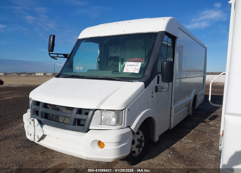2013 ISUZU COMMERCIAL VAN VIN: JALB4T178D7W01176