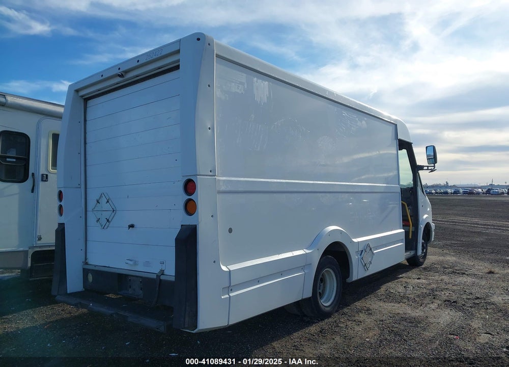 2013 ISUZU COMMERCIAL VAN VIN: JALB4T178D7W01176