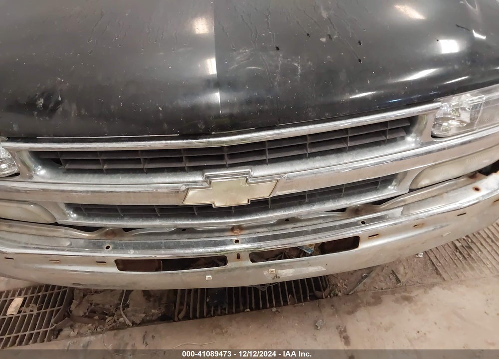 2004 CHEVROLET TAHOE LS VIN: 1GNEC13Z54R138154