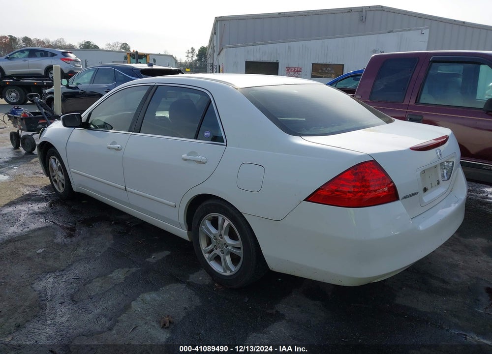 2007 HONDA ACCORD 2.4 EX VIN: 1HGCM56717A116431