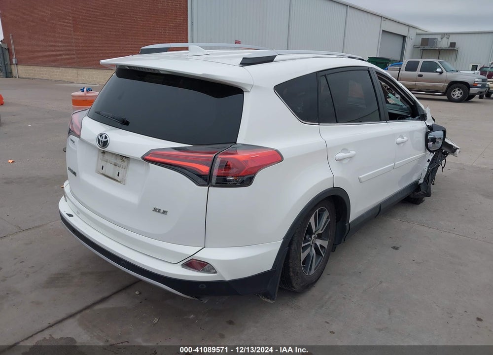 2016 TOYOTA RAV4 XLE VIN: 2T3WFREV4GW267908