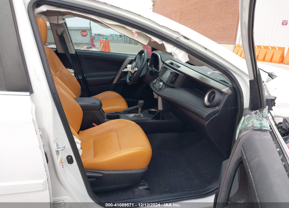 2016 TOYOTA RAV4 XLE VIN: 2T3WFREV4GW267908