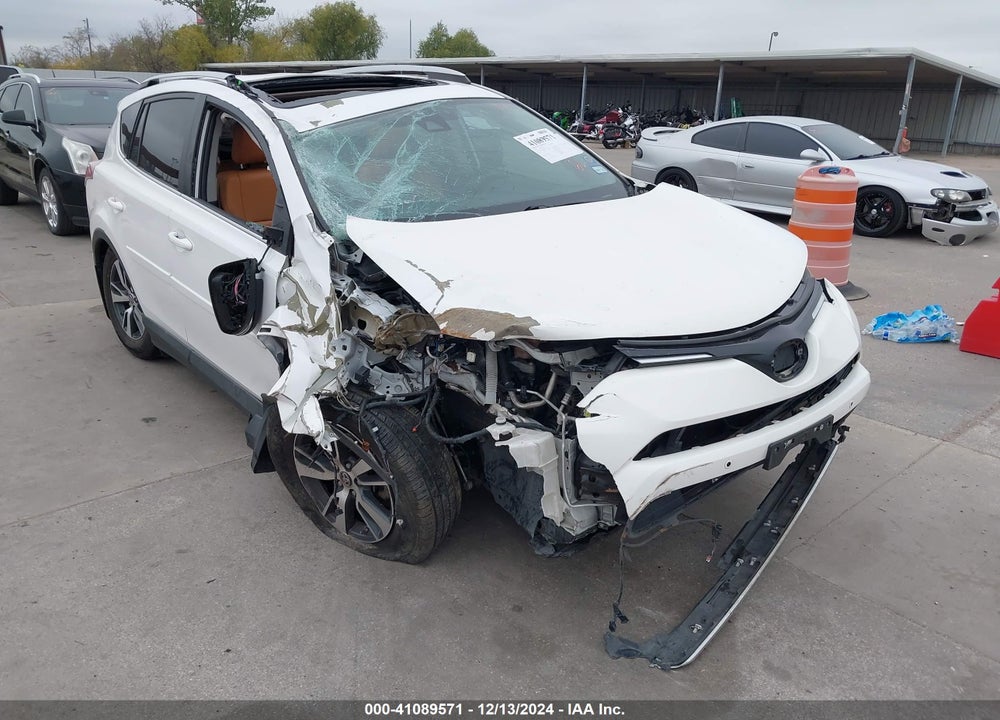 2016 TOYOTA RAV4 XLE VIN: 2T3WFREV4GW267908