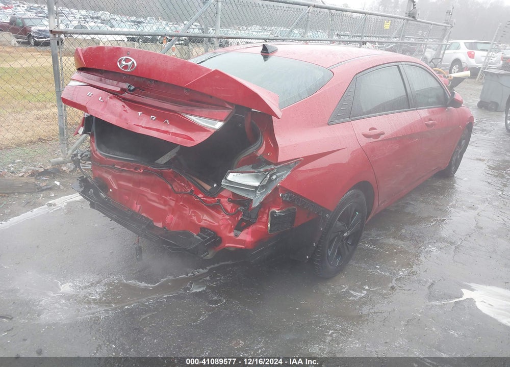 2021 HYUNDAI ELANTRA SEL VIN: KMHLM4AG0MU121352