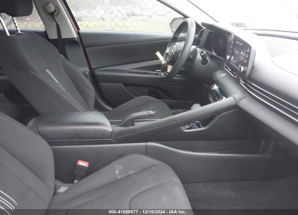 2021 HYUNDAI ELANTRA SEL VIN: KMHLM4AG0MU121352