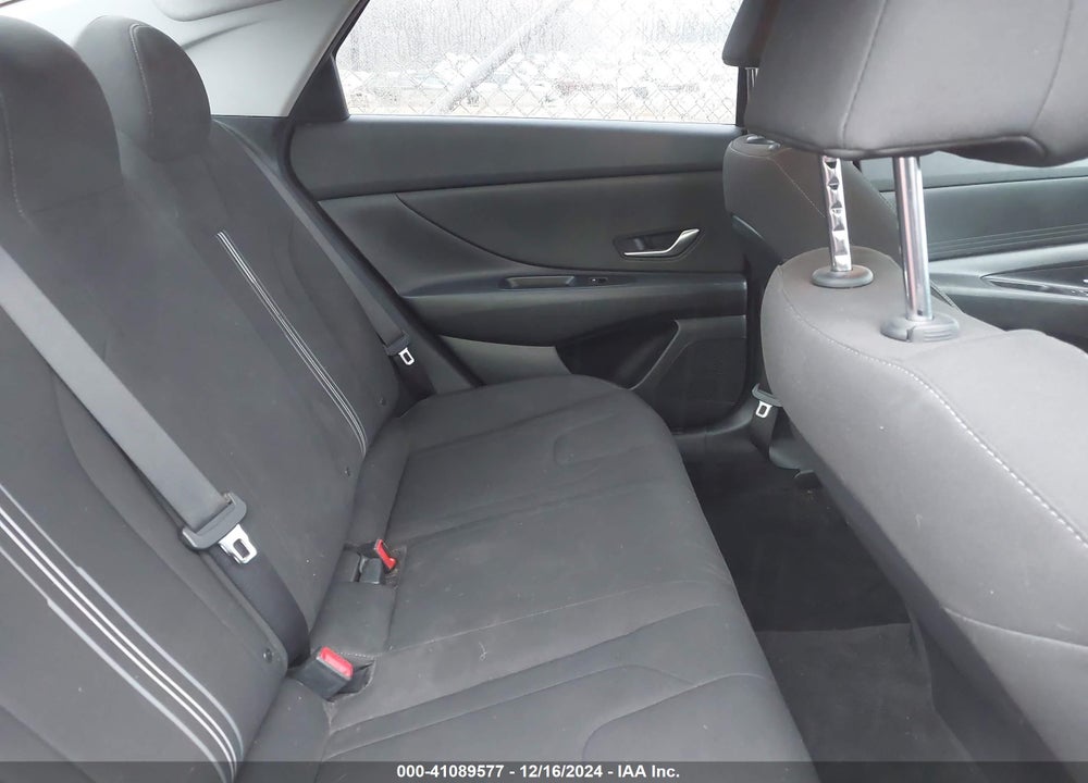 2021 HYUNDAI ELANTRA SEL VIN: KMHLM4AG0MU121352